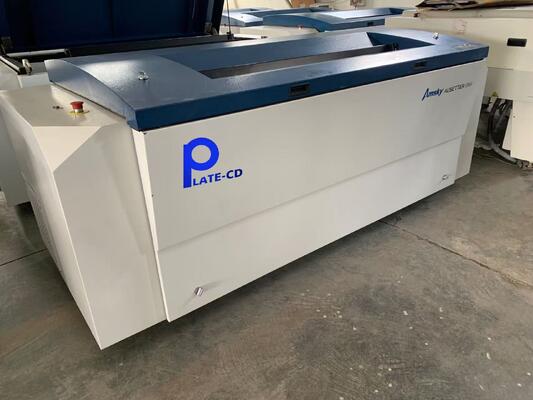 Προσαρμόσιμη Μηχανή Εκτύπωσης Πλάκας CTCP Ημιαυτόματη Μηχανή UV με Φιλικό προς τον Χρήστη Σχεδιασμό Λειτουργίας